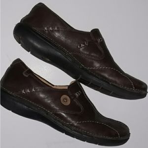 Clarks structured size 8.5 leather upper